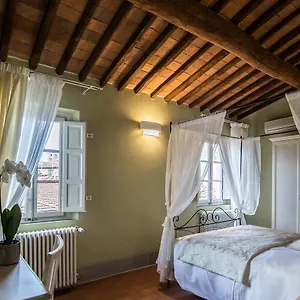 Residenza Di Via Fontana 3*, Lucca Italy
